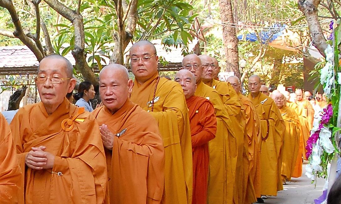 Sự tôn kính đối với chư tôn đức Tăng