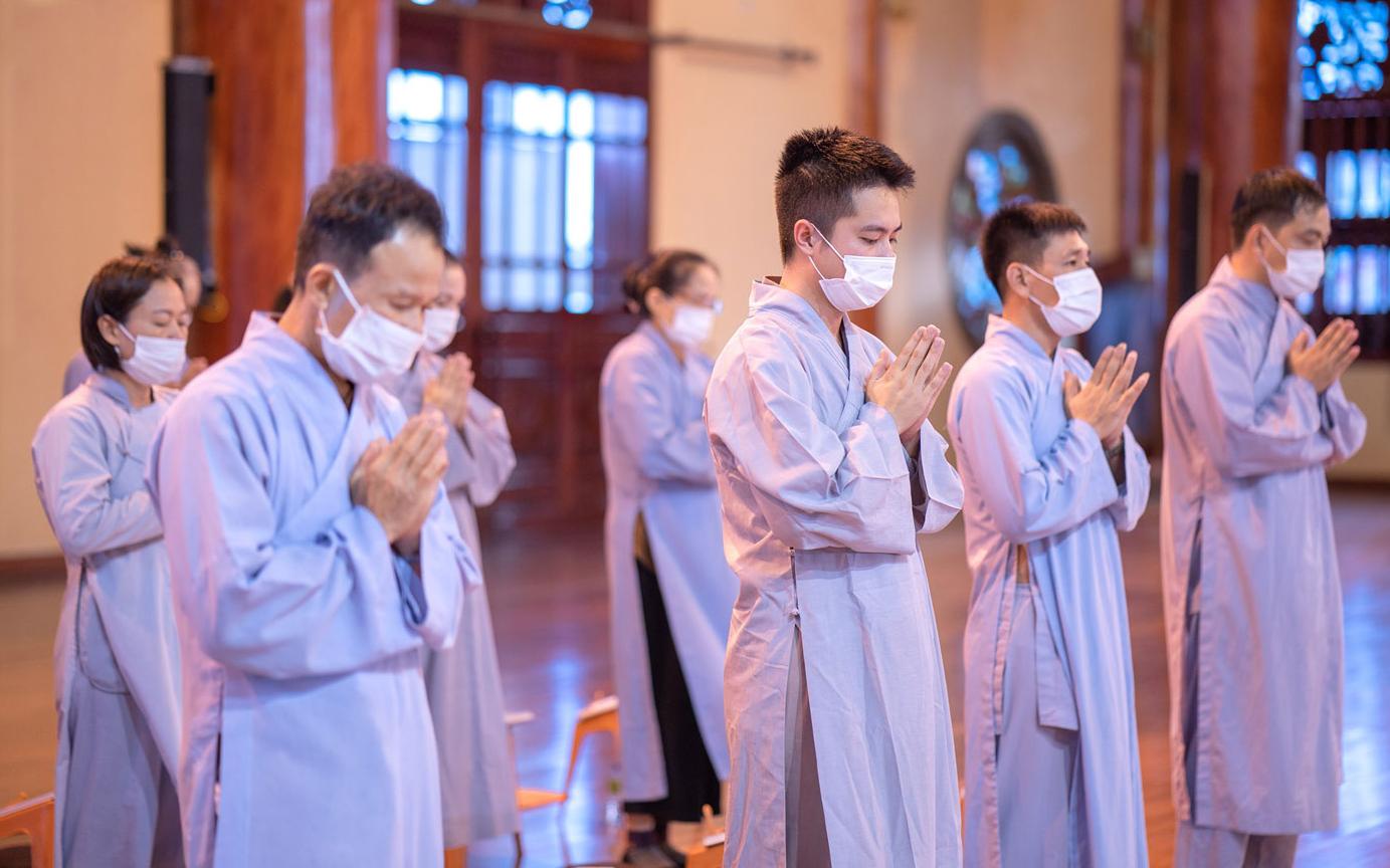 Tụng trì kinh Lương Hoàng Bảo Sám lợi ích không thể nghĩ bàn 3