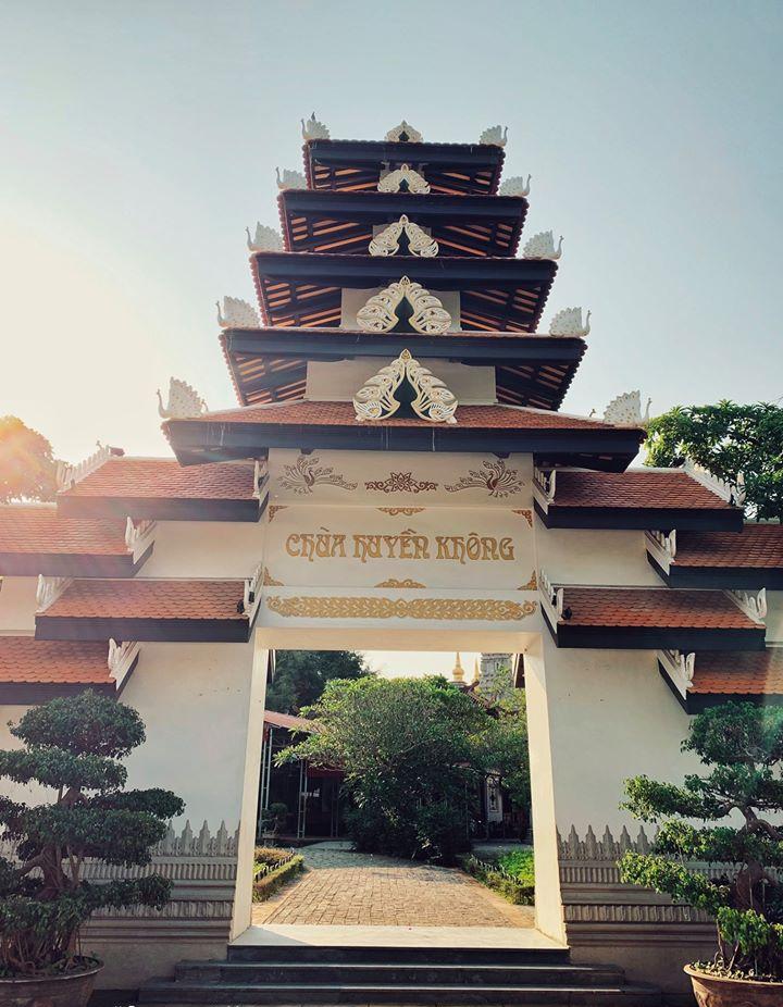 Chùa Huyền Không 1 - Tuyệt tác soi bóng dòng Bạch Yến 3