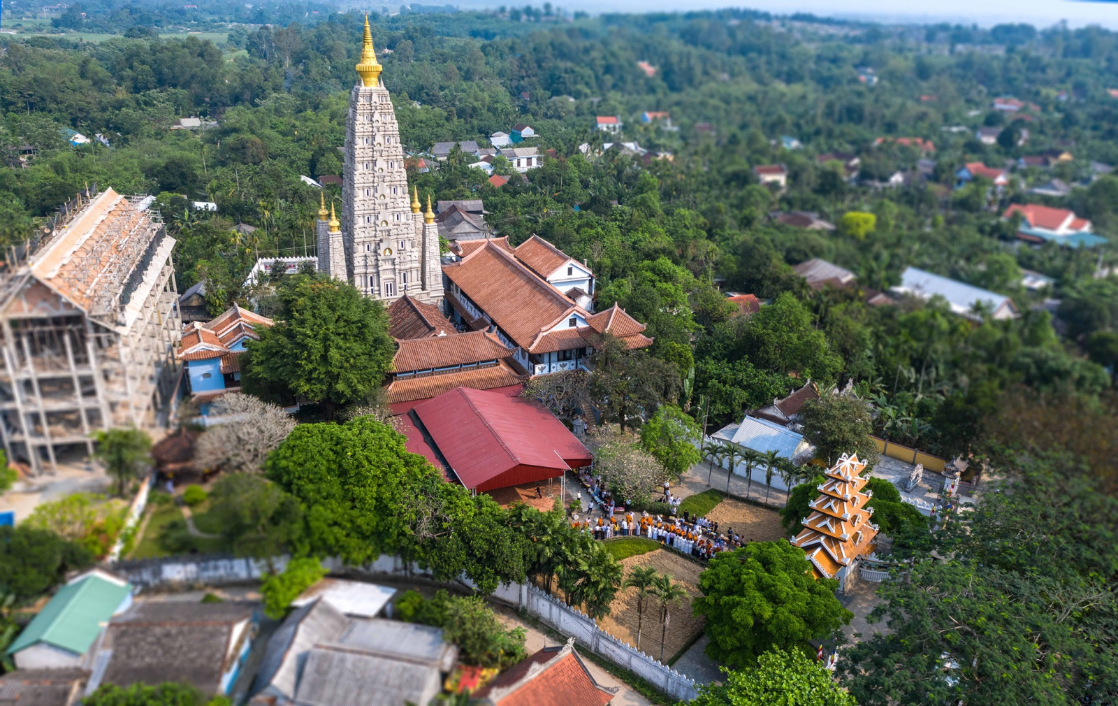 Chùa Huyền Không 1 - Tuyệt tác soi bóng dòng Bạch Yến 2