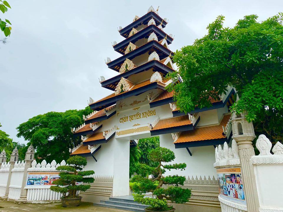 Chùa Huyền Không 1 - Tuyệt tác soi bóng dòng Bạch Yến 5