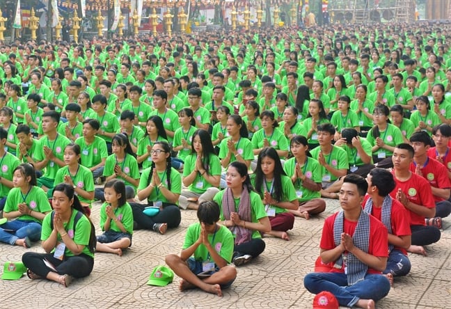 Sự thật về clip các sư đánh nhau tại buổi lễ khất thực tại Thiền viện Phước Sơn- Đồng Nai 2