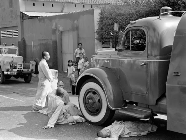 Malcolm Browne & bộ ảnh Hòa thượng Thích Quảng Đức tự thiêu 15