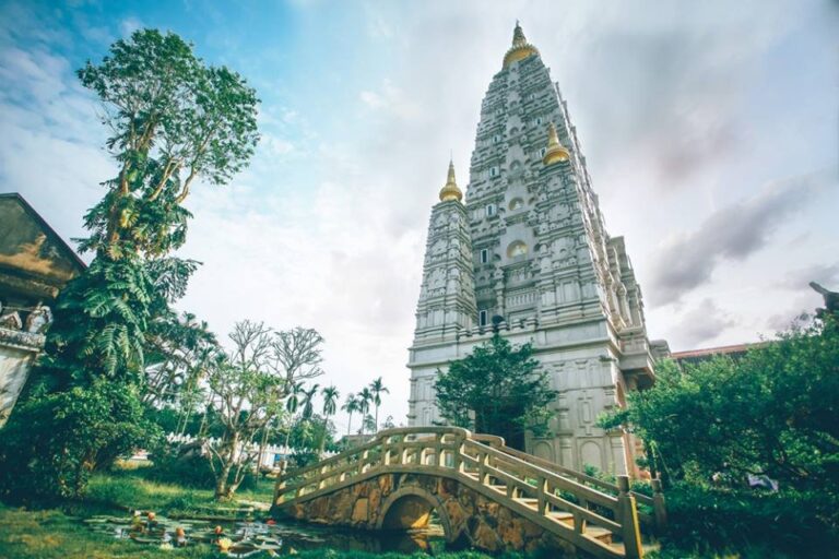 chua huyen khong1 1517 1