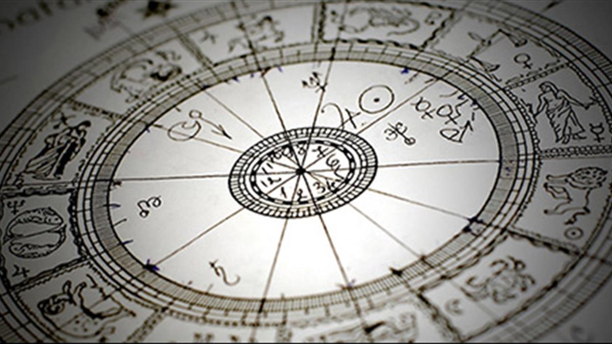 Luận giải lá số tử vi theo tháng năm 2025 cho nữ mạng Canh Thân 1980