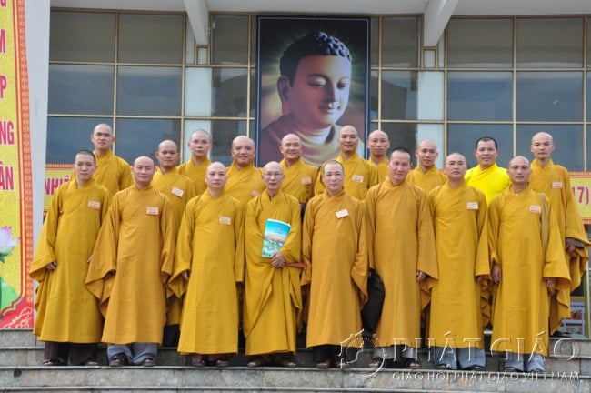 Nguồn gốc pháp danh bắt đầu bằng họ Thích tại Việt Nam