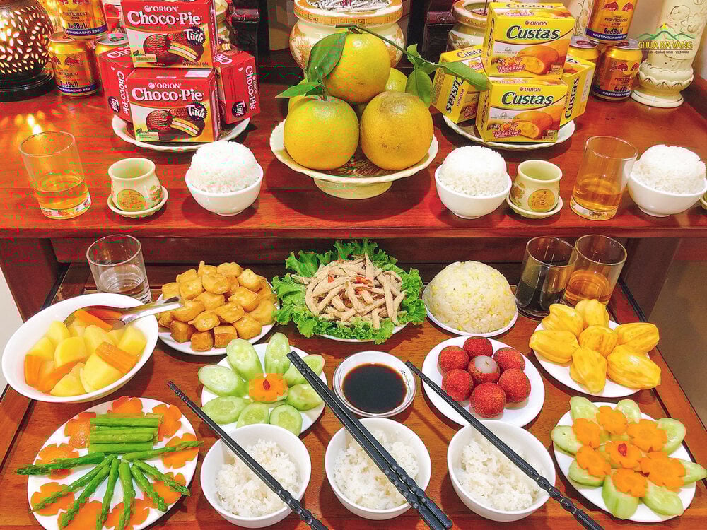 Mâm cơm chay cúng lễ cho người thân đã khuất (ảnh minh họa)