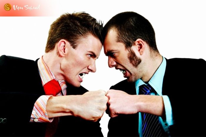 mo cai nhau voi dong nghiep