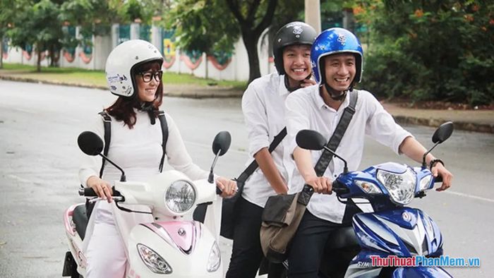 nam mo thay bi mat xe may khi di hoc 102053846