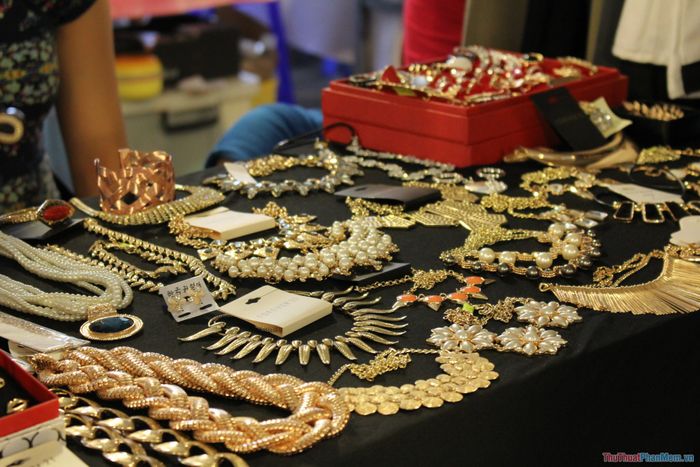 nam mo thay di an trom vang 033244420