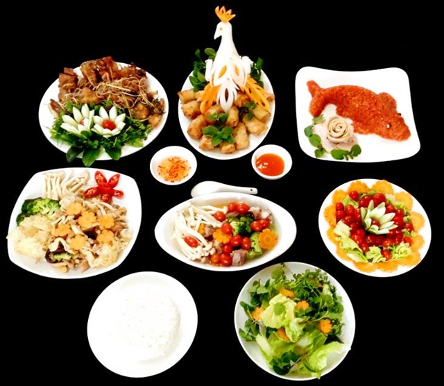 Mâm cỗ chay cúng Ông Công Ông Táo ngày 23 tháng Chạp