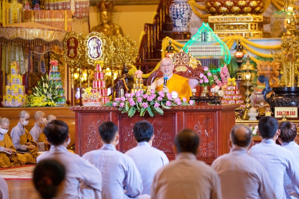 Luận giải về nơi chốn của người đã khuất trong 49 ngày và cách gia quyến hỗ trợ