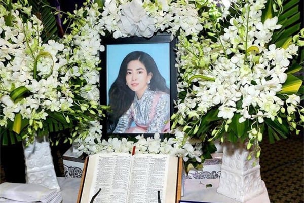 Di ảnh diễn viên Mai Phương