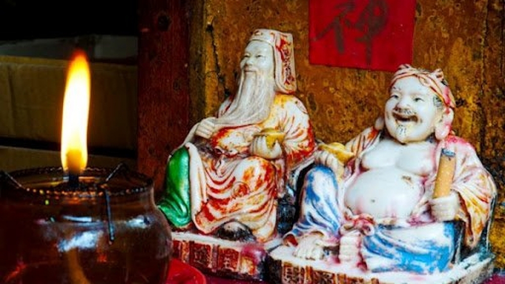 Đất có Thổ Công sông có Hà Bá 2