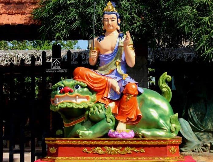 Tượng thờ Văn Thù Bồ Tát