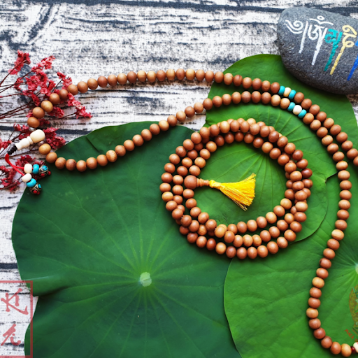 Tràng hạt là công cụ hỗ trợ việc định tâm trong tu tập Phật pháp