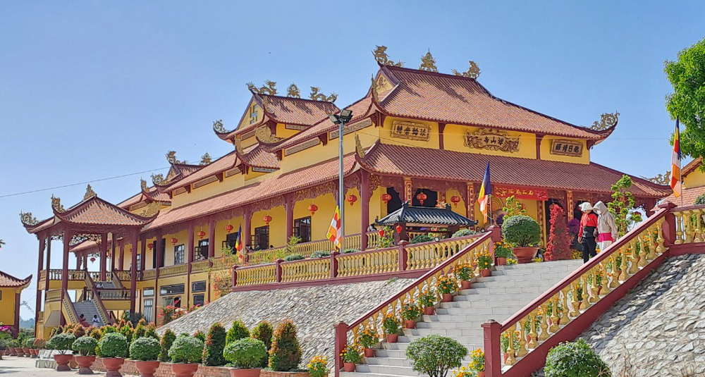 Về An Giang thăm chùa Núi Nổi với huyền tích linh thiêng 4