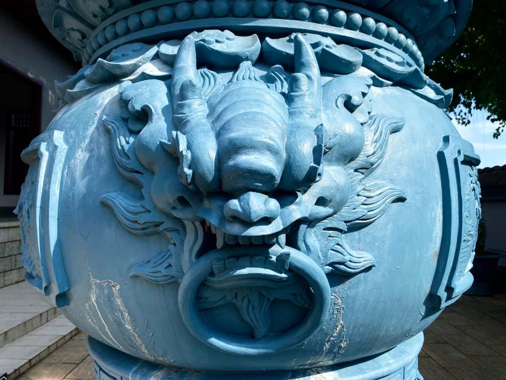 Ngôi chùa được hình thành từ lò gạch bị bỏ hoang trên đất Hà Tiên 9