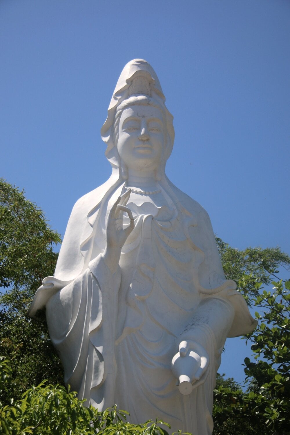 Chùa Linh Ứng trên đèo Rọ Tượng 7