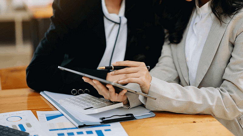 Năm 2025 không phải là thời điểm thuận lợi để nữ Nhâm Tuất mở rộng kinh doanh vì sao Thái Bạch có thể gây ra nhiều trở ngại tài chính.