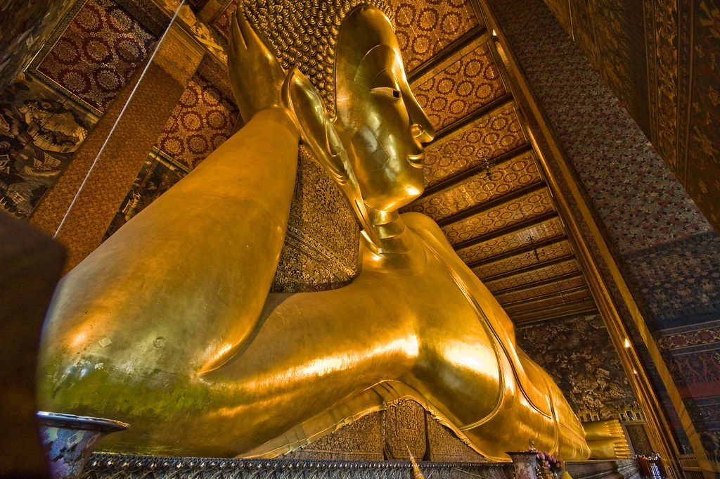 2391417388_756950b8ac_b-1306 Niệm Phật, tụng Kinh, trì Chú, cầu nguyện để chữa bệnh là hợp với khoa học (IV) 4