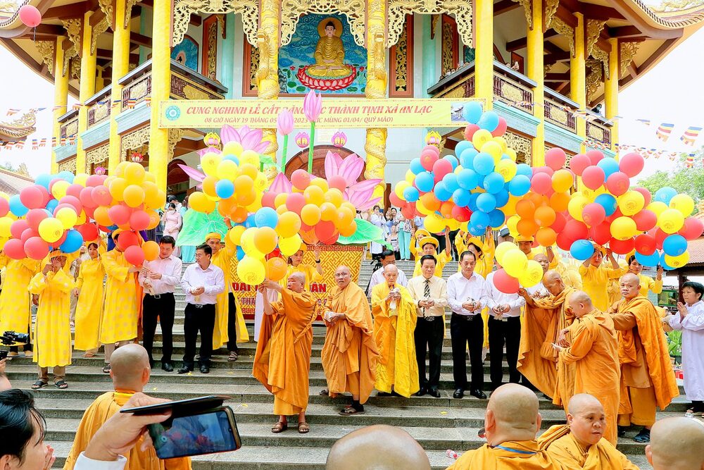 Trang nghiêm Đại lễ Phật đản và khánh thành Tịnh xá An Lạc tại Bình Dương 8