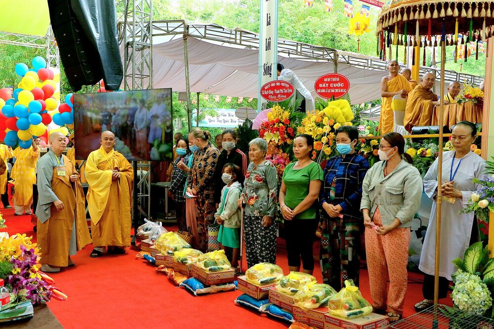 Trang nghiêm Đại lễ Phật đản và khánh thành Tịnh xá An Lạc tại Bình Dương 7