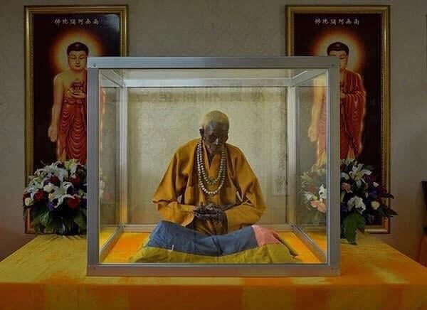 Nhục thân bất hoại của Hòa thượng Hải Hiền 11