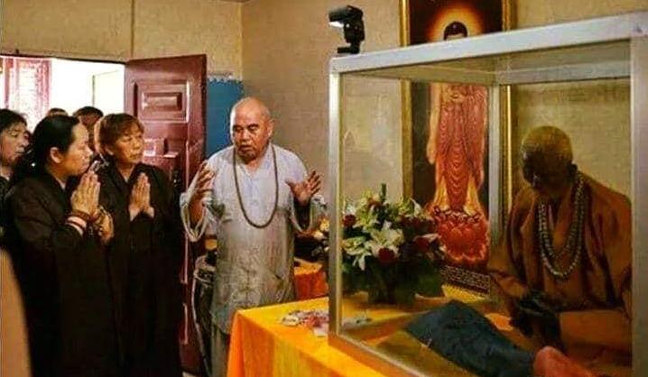 Nhục thân bất hoại của Hòa thượng Hải Hiền 15