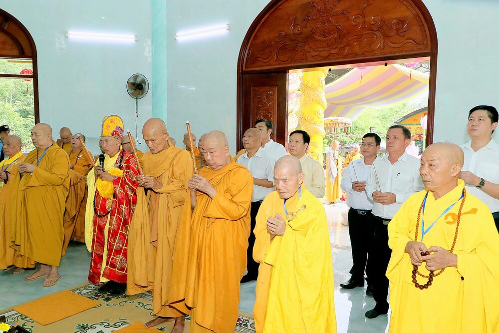 Trang nghiêm Đại lễ Phật đản và khánh thành Tịnh xá An Lạc tại Bình Dương 4