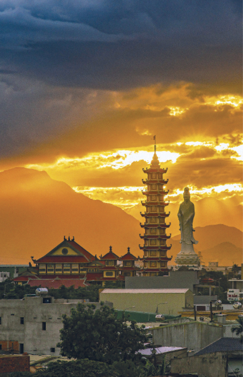 Giới Bồ tát trong Kinh Phạm Võng và Kinh Ưu-Bà-Tắc Giới 1