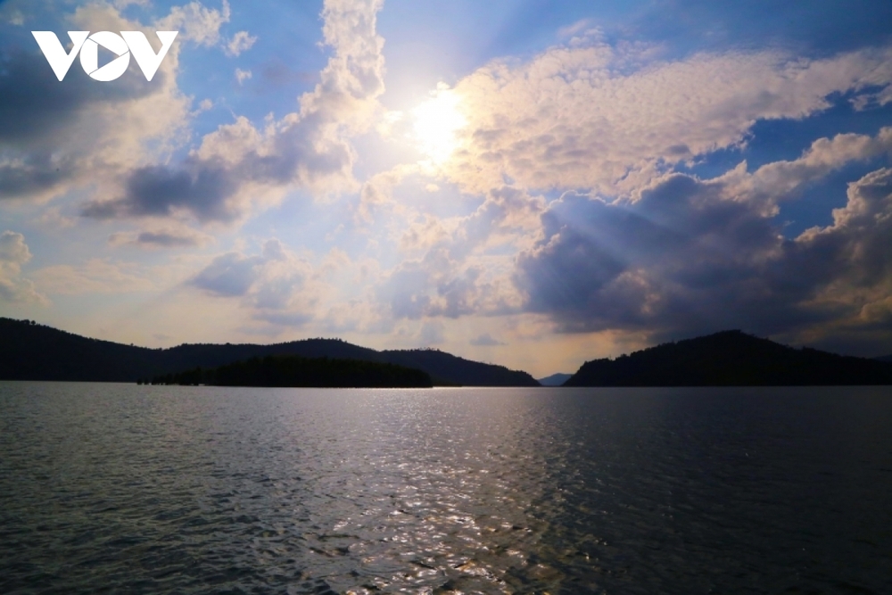 Chùa Lôi Âm Thượng - ngôi cổ tự trầm mặc giữa không gian xanh 3