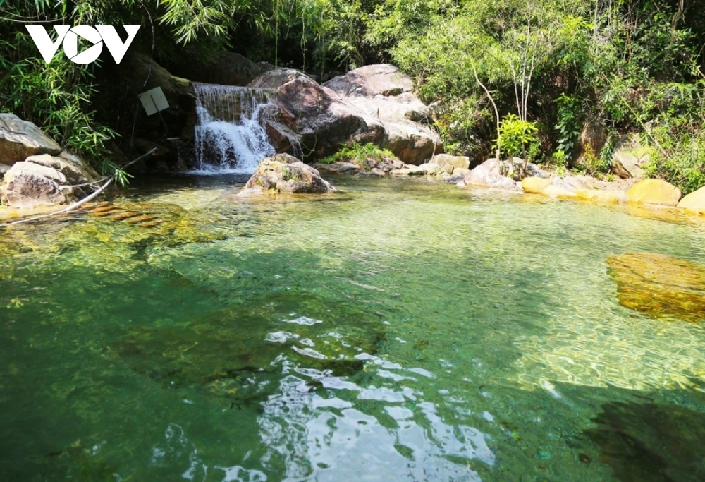 Chùa Lôi Âm Thượng - ngôi cổ tự trầm mặc giữa không gian xanh 5