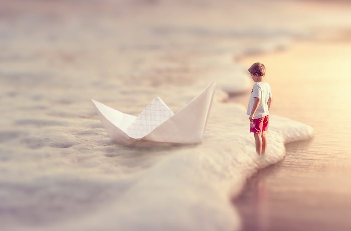 Ai cũng trải qua khổ đau 2