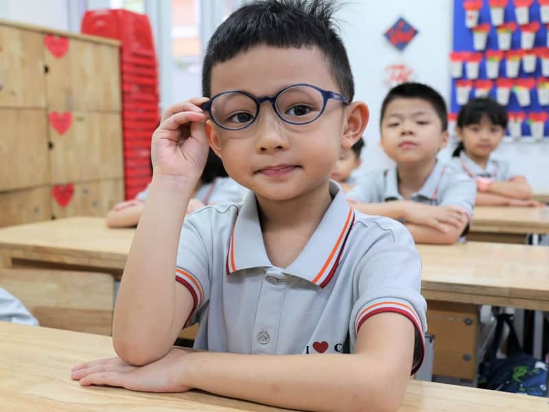 Bé trai tuổi Hợi có đạt được bước tiến vượt bậc trong học hành không? be trai tuoi hoi co dat duoc buoc tien vuot bac trong hoc hanh khong