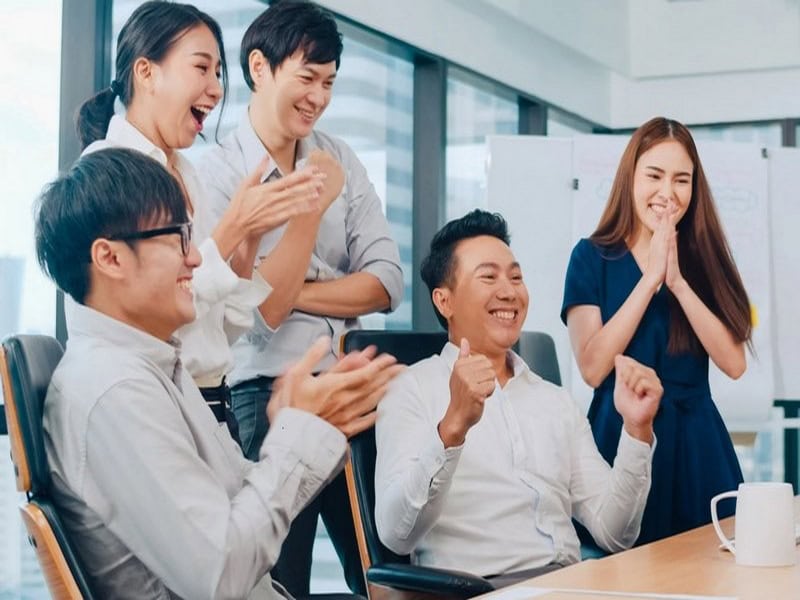 cach duy tri uy tin va anh huong trong moi truong canh tranh ra sao