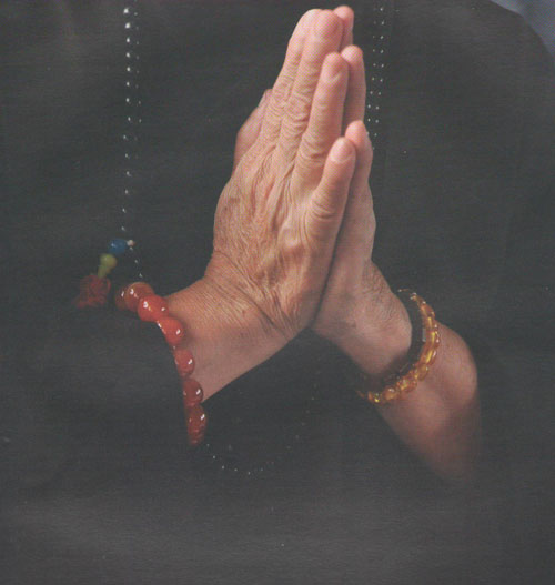 Niệm Phật, tụng Kinh, trì Chú, cầu nguyện để chữa bệnh là hợp với khoa học (VI) 2