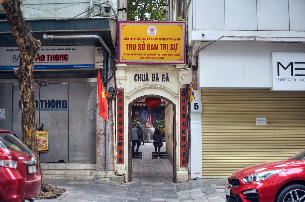 Chùa Bà Đá – ngôi chùa cổ nằm bên hồ Gươm 6