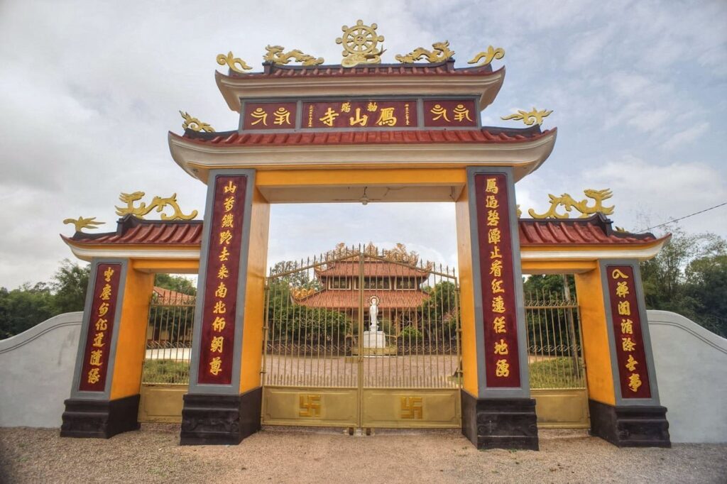 Bí ẩn 700 năm của Ông Đỏ Ông Đen tại chùa Nhạn Sơn 8 chua nhan son 01 phatgiaoorg 1 0823 1