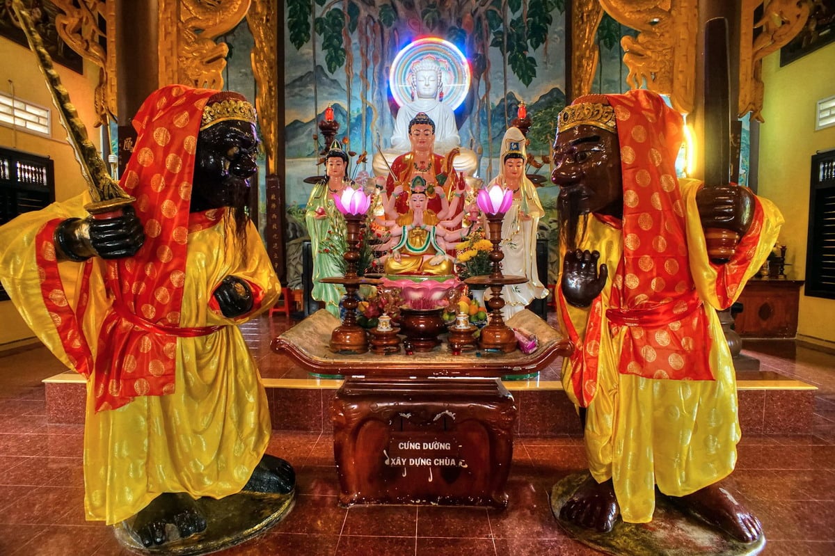 Huyền bí Ông Đỏ, Ông Đen 700 tuổi trong chùa Nhạn Sơn 3