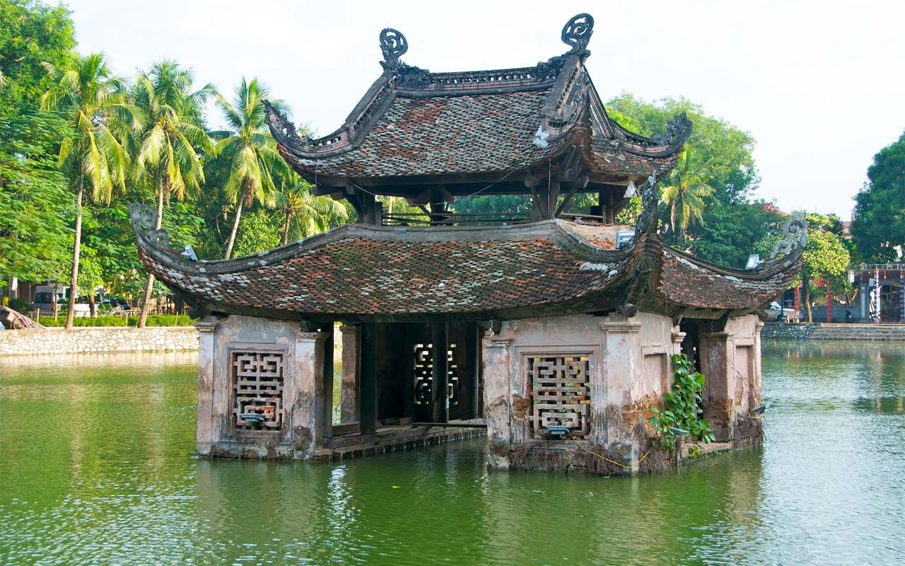 Khung cảnh thanh tịnh của chùa Thầy 1