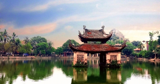 Khung cảnh thanh tịnh của chùa Thầy 2