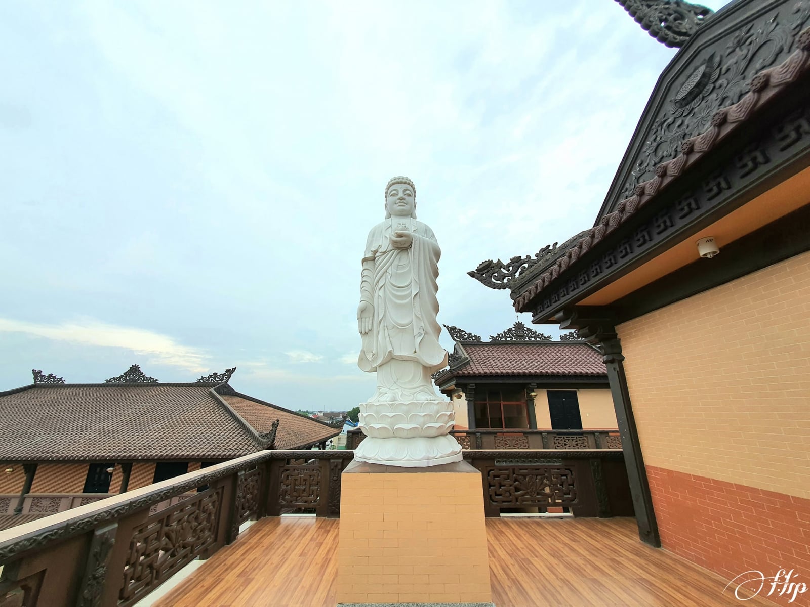 Chiêm ngưỡng khung cảnh thanh tịnh chùa Tuệ Châu 11