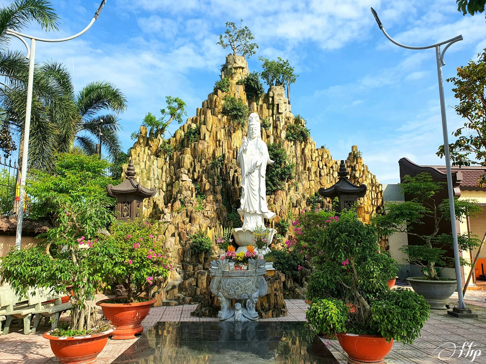 Chiêm ngưỡng khung cảnh thanh tịnh chùa Tuệ Châu 4