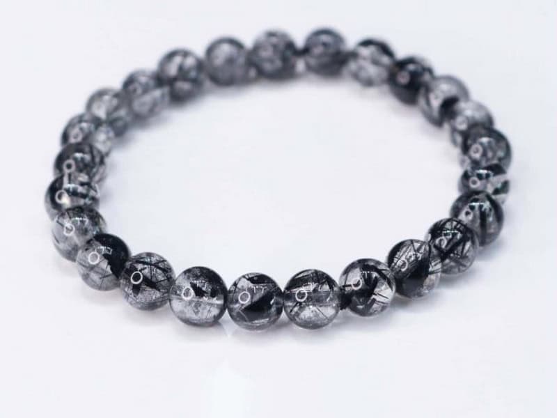 co nen deo vong da phong thuy theo menh khong