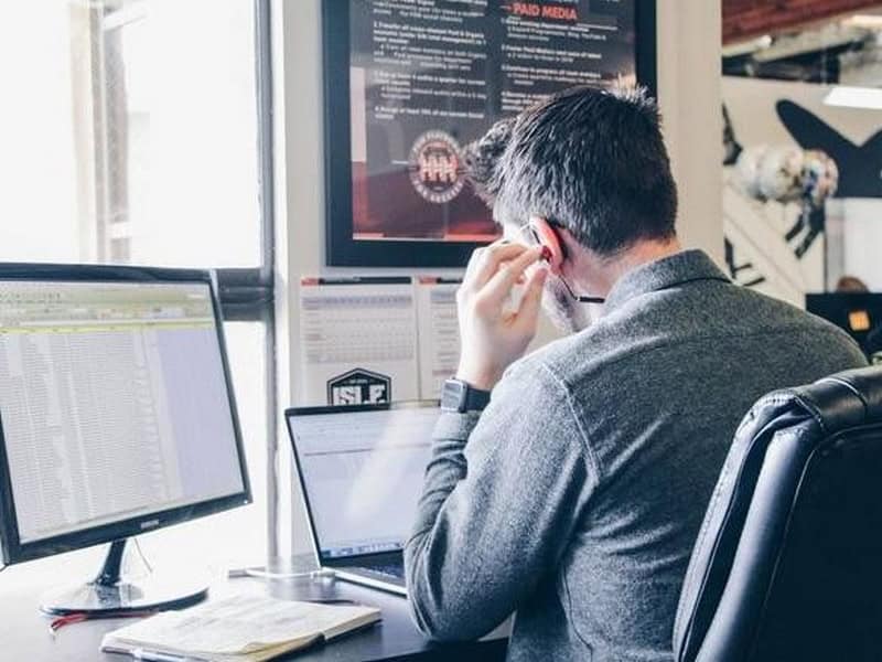 co nen tiep tuc lam viec o cuong do cao hay chuyen sang huong nhe nhang hon