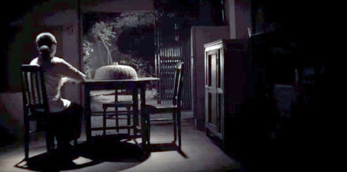 Con đi vắng một chút thôi, mẹ cũng ngóng trông con về với mẹ (ảnh minh họa)