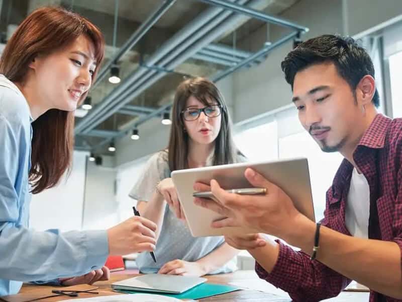 su nghiep cua nam tuoi thin se phat trien trong cac nghe quan ly va lanh dao