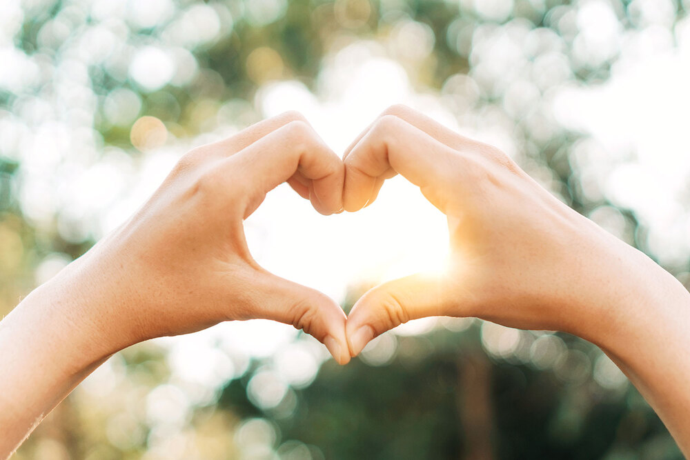 Vì sao con người cần phải yêu thương nhau? 1