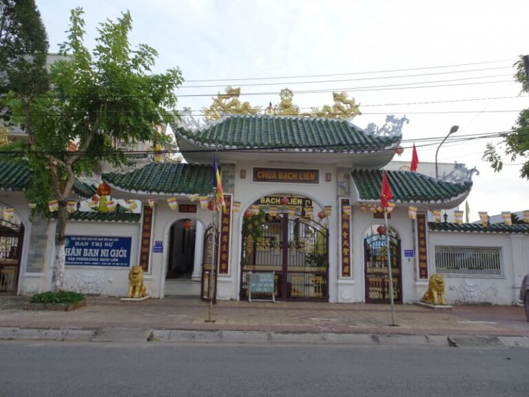 Chùa Bạch Liên Bạc Liêu trung tâm Phật giáo cộng đồng Ni sư Nam Bộ hấp dẫn 2 f4358d042e7cf2709f55d1bd18677b57md 1434 1